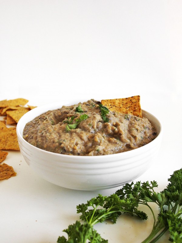 Baba Ganoush is a super easy, super healthy dip for any occasion. [vegan, gluten free] 